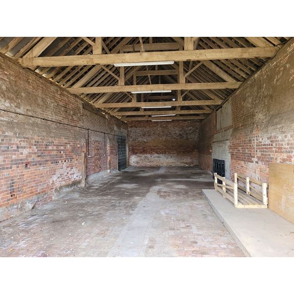 The Old Grain Barn, Lower Farm, Chisbury, SN8 3JA