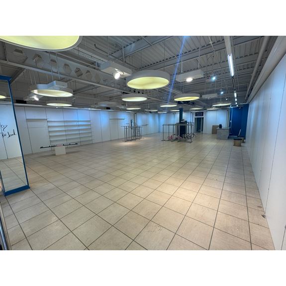 Store 3, Emery Gate, Chippenham, Wiltshire, SN15 3JP
