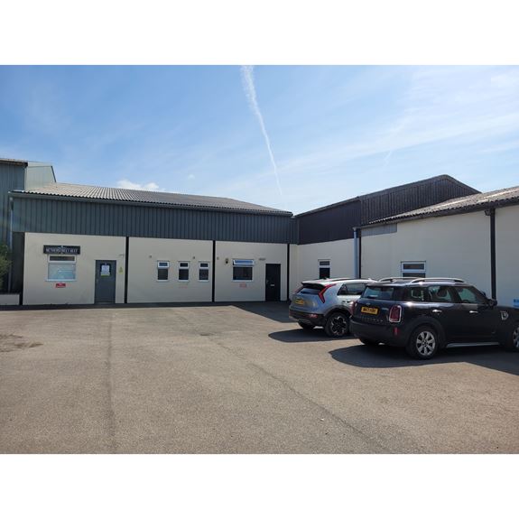 Unit 1, Netherstreet Farm, Chippenham, SN15 2DS