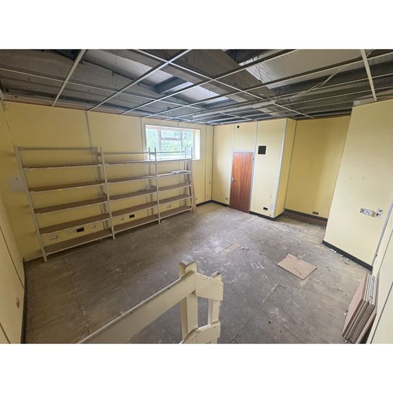 1 Station Road, Hungerford, BS15 1HZ