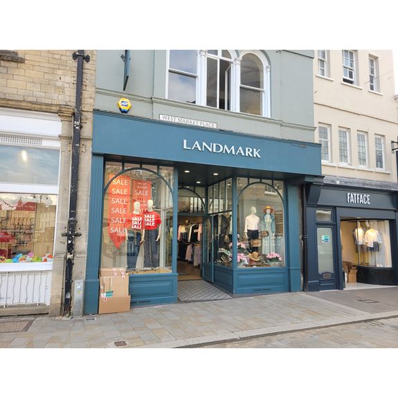 1 West Market Place, Cirencester, GL7 2NH