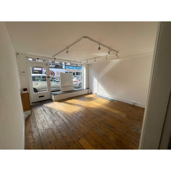 16 & 16a Sidmouth Street, Devizes, Wiltshire, SN10 1LD