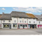 2 Market Place, Pewsey, Marlborough, SN9 5AA
