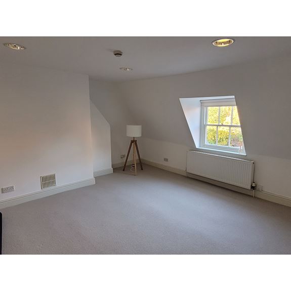 120 High Street, Marlborough, Wiltshire, SN8 1LZ