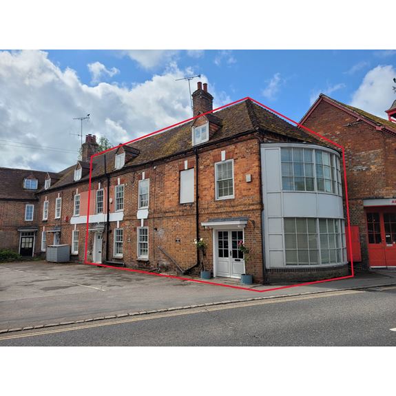 4 Faulknor Square, Hungerford, Berkshire, RG17 0EP