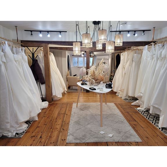 2 High Street, Marlborough, Wiltshire, SN8 1AA