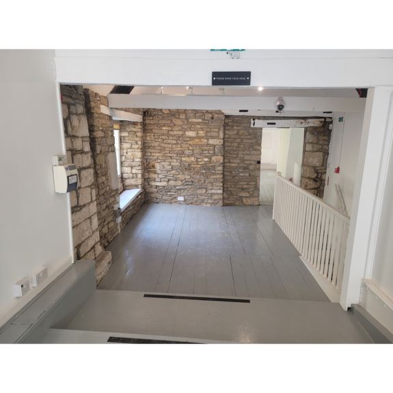 21 Market Place, Tetbury, GL8 8DD