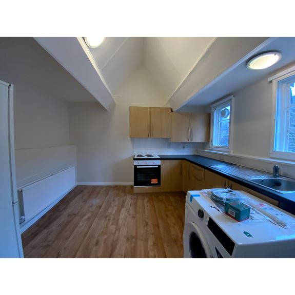 139 High Street, Marlborough, Wiltshire, SN8 1HN