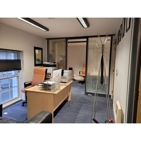 127a High Street, Hungerford, Berkshire, RG17 0DL