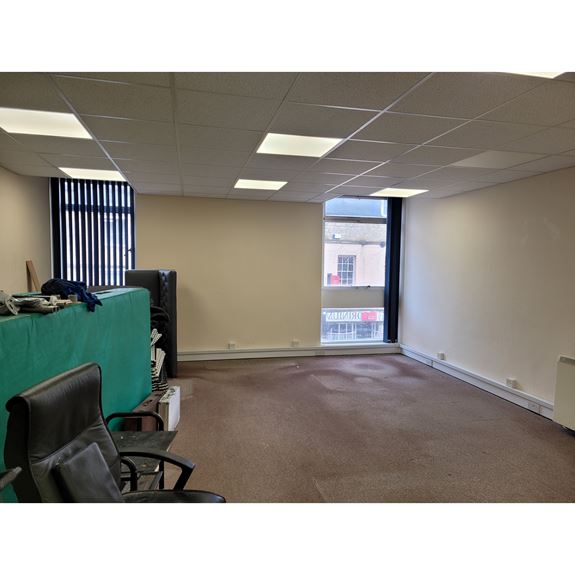 20A Office, Dyer Street, Cirencester, Gloucestershire, GL7 2PF