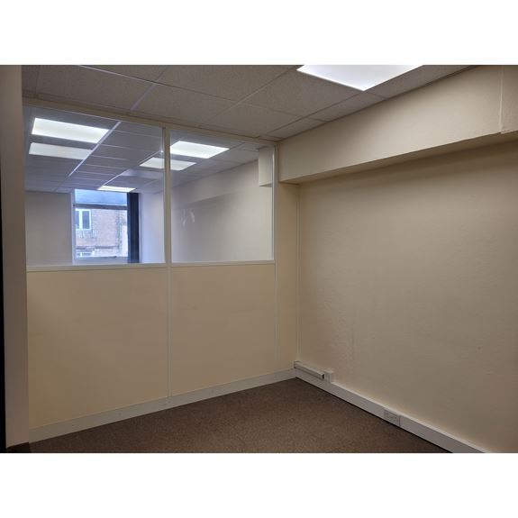 20A Office, Dyer Street, Cirencester, Gloucestershire, GL7 2PF