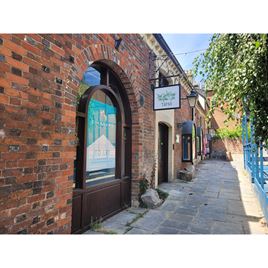 Unit D Hillier’s Yard, Marlborough, Wiltshire, SN8 1BE