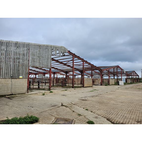 Unit 3, Castle Hill Farm, Cricklade, Swindon, SN6 6LN
