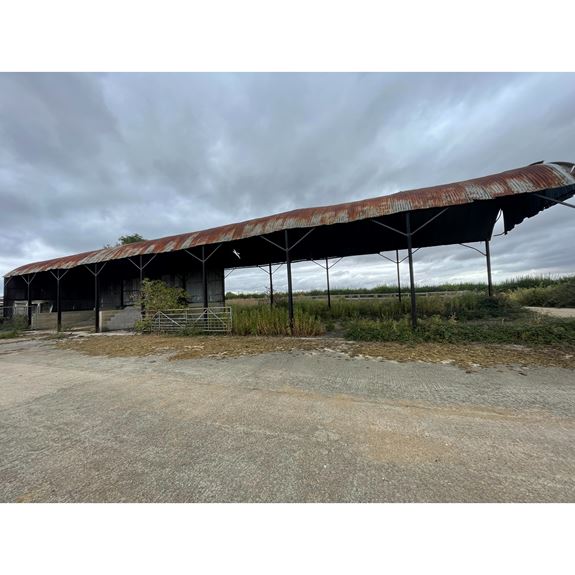Unit 6, Castle Hill Farm, Cricklade, Swindon, SN6 6LN
