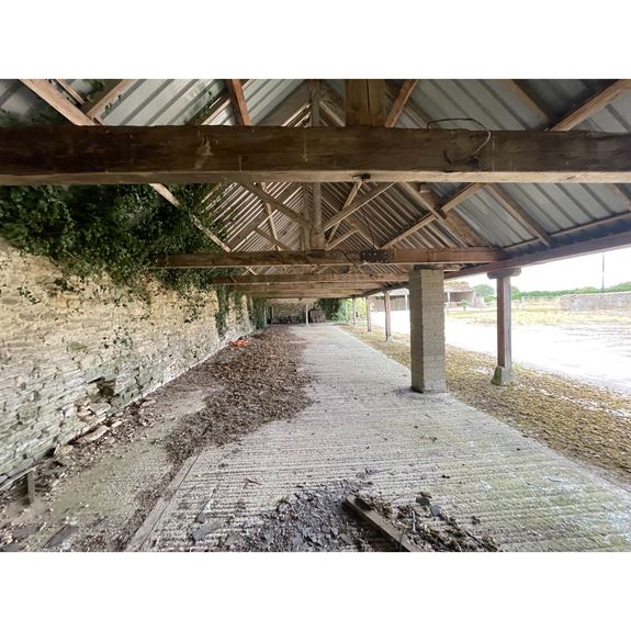Unit 10, Castle Hill Farm, Cricklade, Swindon, SN6 6LN